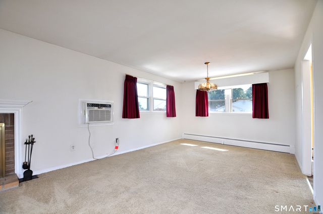 5 Garrison Terrace, Bloomfield, CT 06002