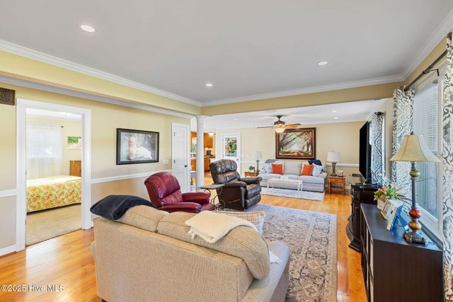 631 E Sanders Street, Four Oaks, NC 27524
