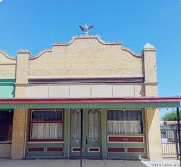 412 N Center ST, Sabinal, TX 78881