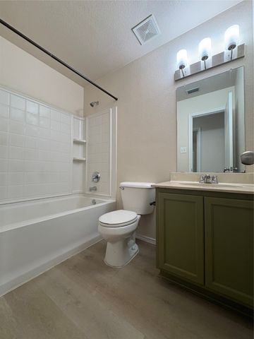 9121 Old Clydesdale Drive, Fort Worth, TX 76123