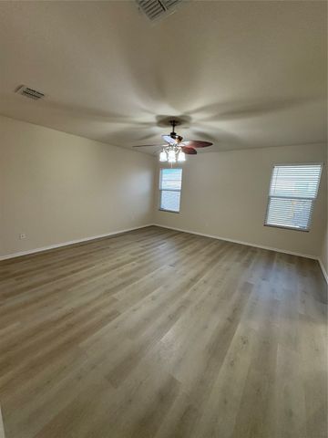 9121 Old Clydesdale Drive, Fort Worth, TX 76123