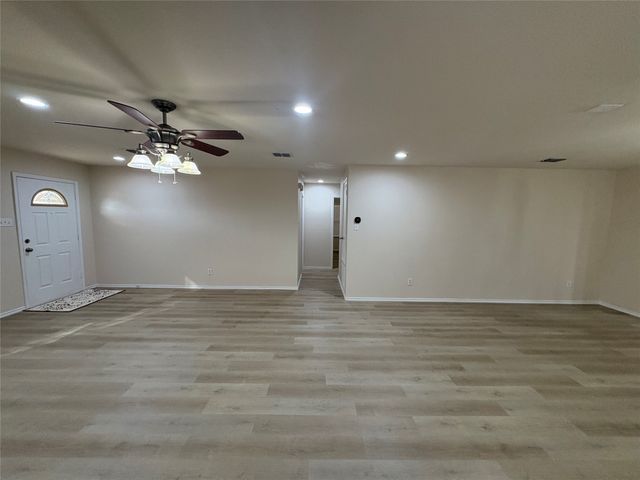 9121 Old Clydesdale Drive, Fort Worth, TX 76123