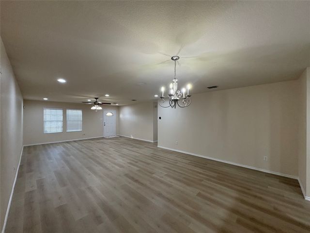 9121 Old Clydesdale Drive, Fort Worth, TX 76123