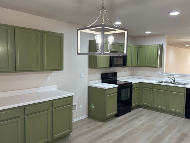 9121 Old Clydesdale Drive, Fort Worth, TX 76123