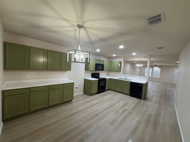 9121 Old Clydesdale Drive, Fort Worth, TX 76123