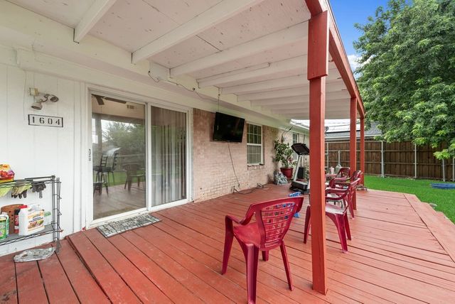 1604 Summit Street, Mesquite, TX 75149