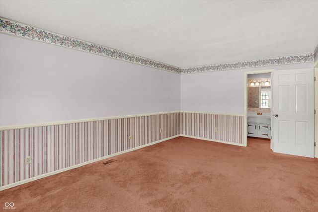 10020 Holaday Drive, Carmel, IN 46032