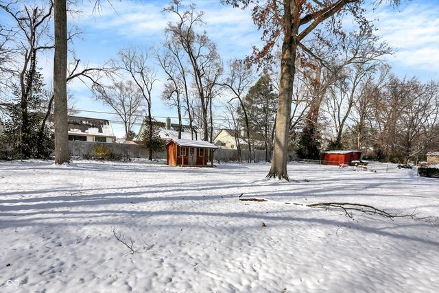 10020 Holaday Drive, Carmel, IN 46032