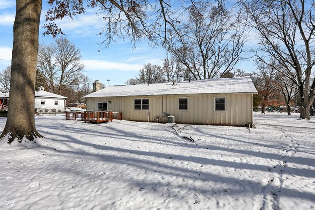 10020 Holaday Drive, Carmel, IN 46032
