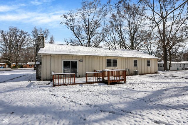 10020 Holaday Drive, Carmel, IN 46032