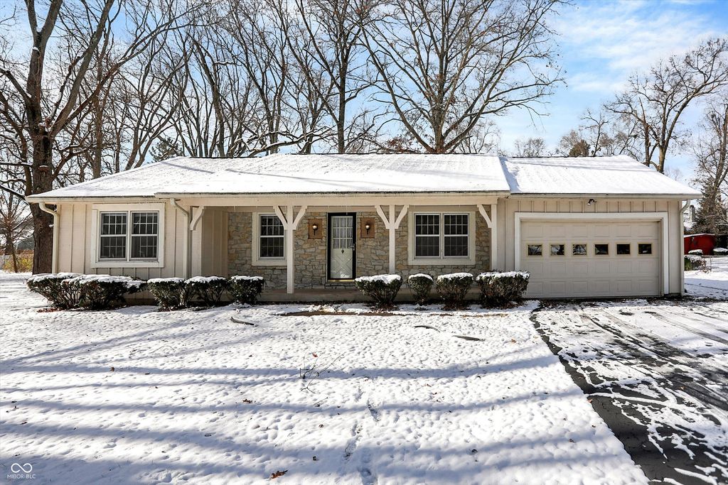 10020 Holaday Drive, Carmel, IN 46032