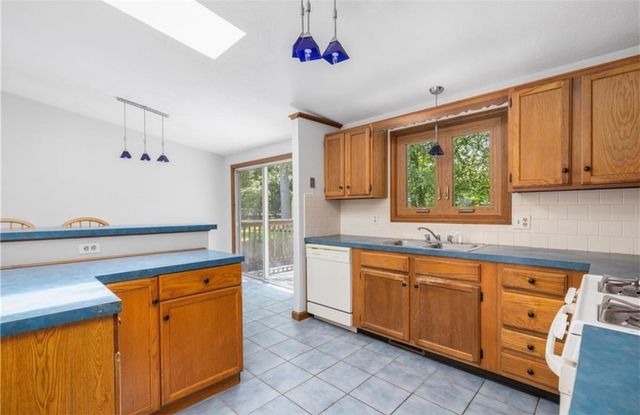 85 Birkshire Drive, Warwick, RI 02886