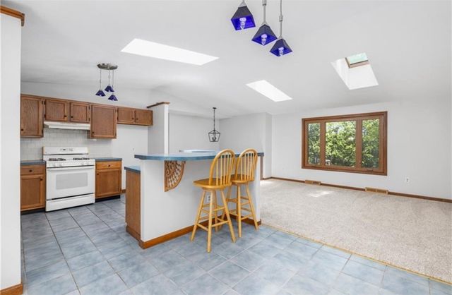85 Birkshire Drive, Warwick, RI 02886