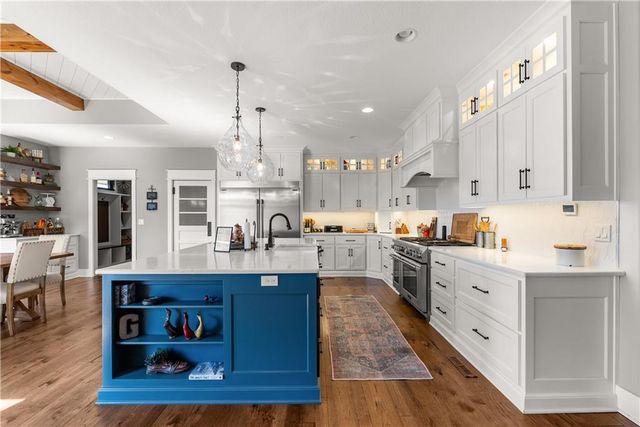 9707 S Perdue Road, Grain Valley, MO 64029