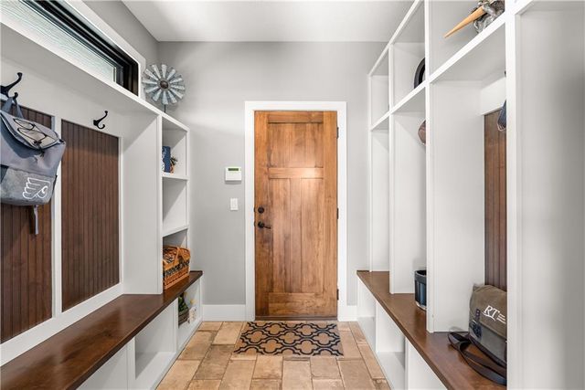 9707 S Perdue Road, Grain Valley, MO 64029