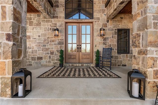 9707 S Perdue Road, Grain Valley, MO 64029