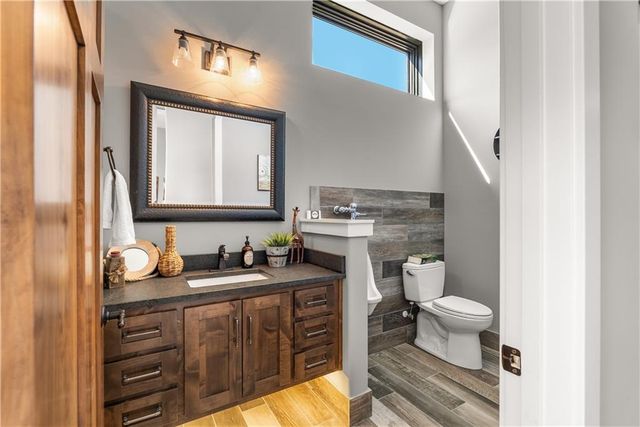 9707 S Perdue Road, Grain Valley, MO 64029