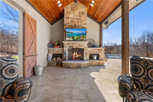 9707 S Perdue Road, Grain Valley, MO 64029