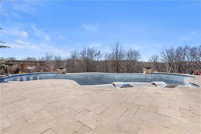 9707 S Perdue Road, Grain Valley, MO 64029