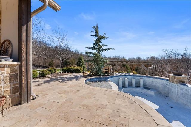 9707 S Perdue Road, Grain Valley, MO 64029