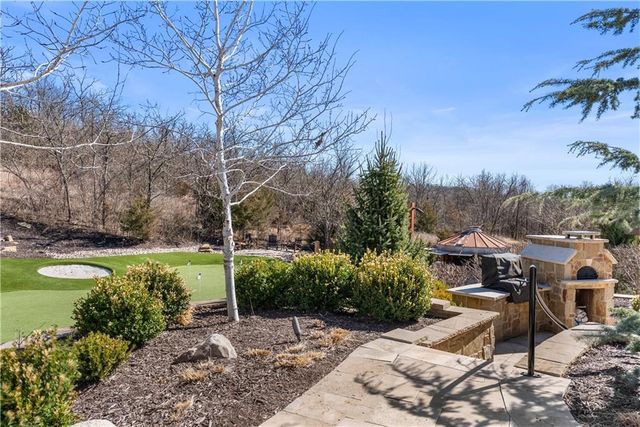 9707 S Perdue Road, Grain Valley, MO 64029