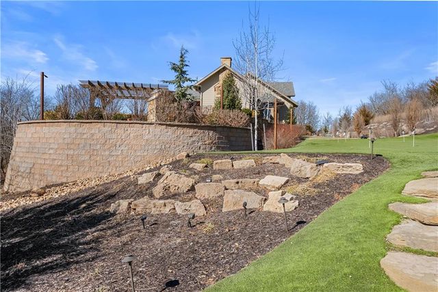 9707 S Perdue Road, Grain Valley, MO 64029