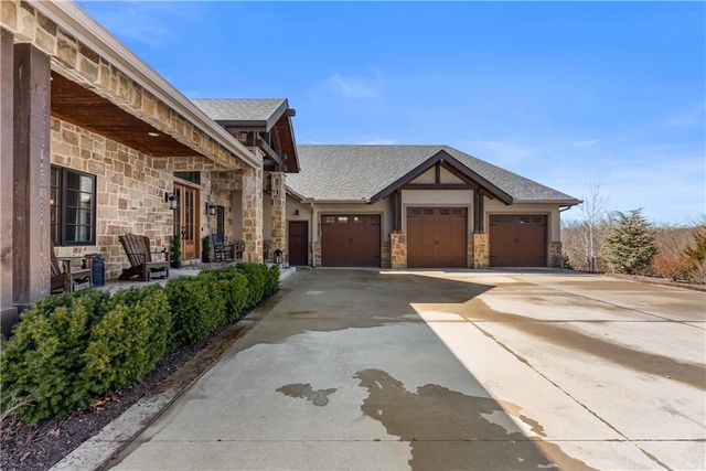 9707 S Perdue Road, Grain Valley, MO 64029