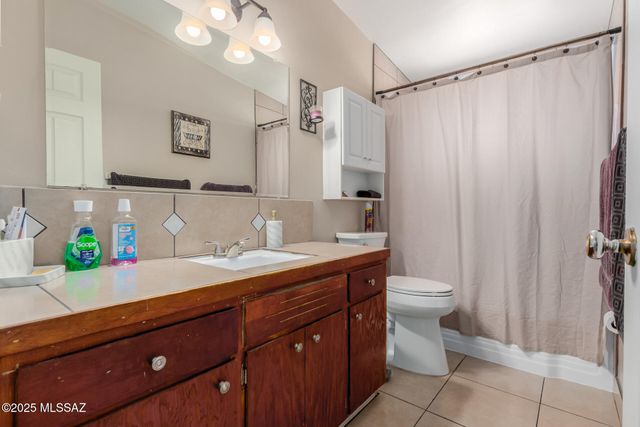 2777 N Alvernon Way, Tucson, AZ 85712