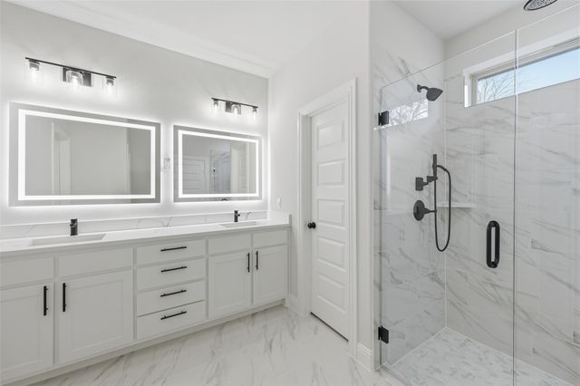 1508 E 6th Avenue, Corsicana, TX 75110