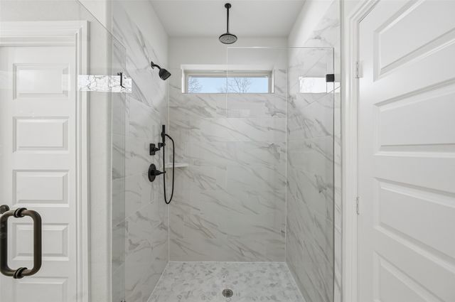 1508 E 6th Avenue, Corsicana, TX 75110