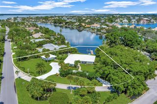 1986 Mooringline Drive, Vero Beach, FL 32963