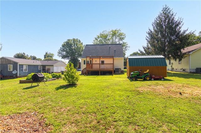 1615 Upland Drive, Greensboro, NC 27405