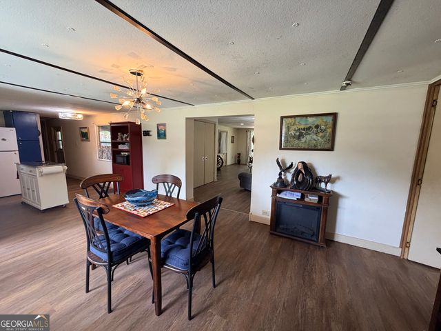 124 Church Street, Moreland, GA 30259