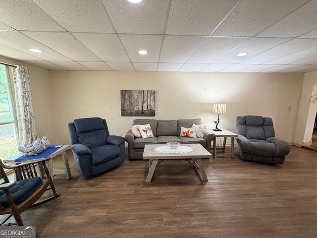 124 Church Street, Moreland, GA 30259