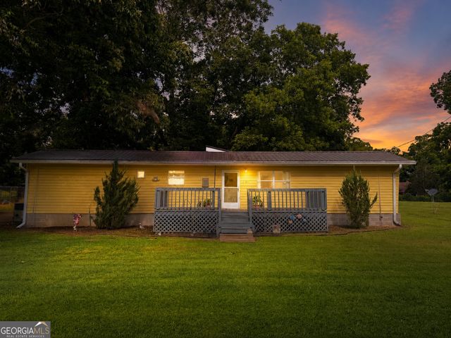 124 Church Street, Moreland, GA 30259