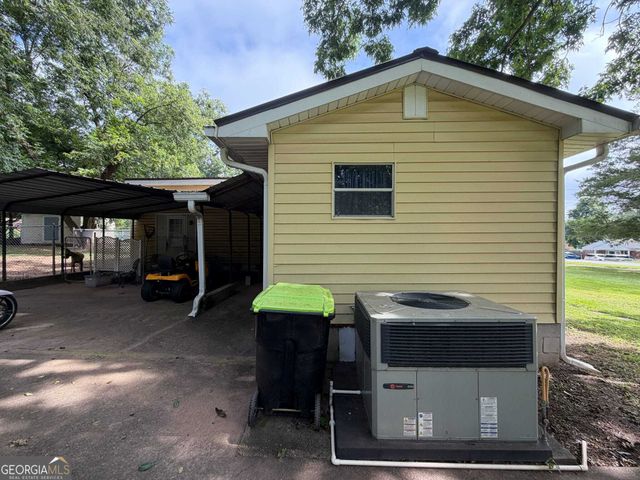 124 Church Street, Moreland, GA 30259