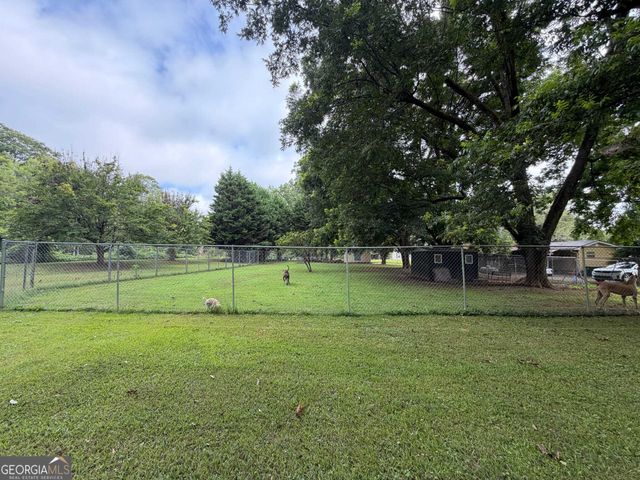 124 Church Street, Moreland, GA 30259