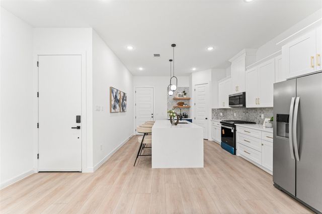 7128 Avenue Q, Houston, TX 77011