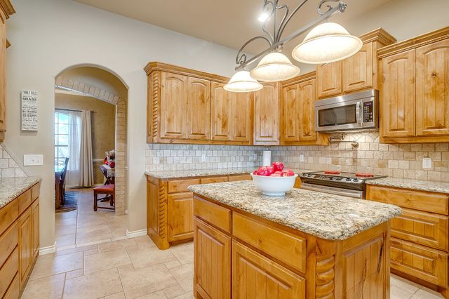 515 Morrow Road, Springtown, TX 76082