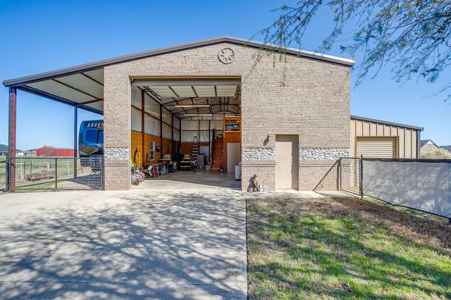 515 Morrow Road, Springtown, TX 76082