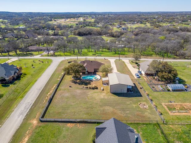 515 Morrow Road, Springtown, TX 76082