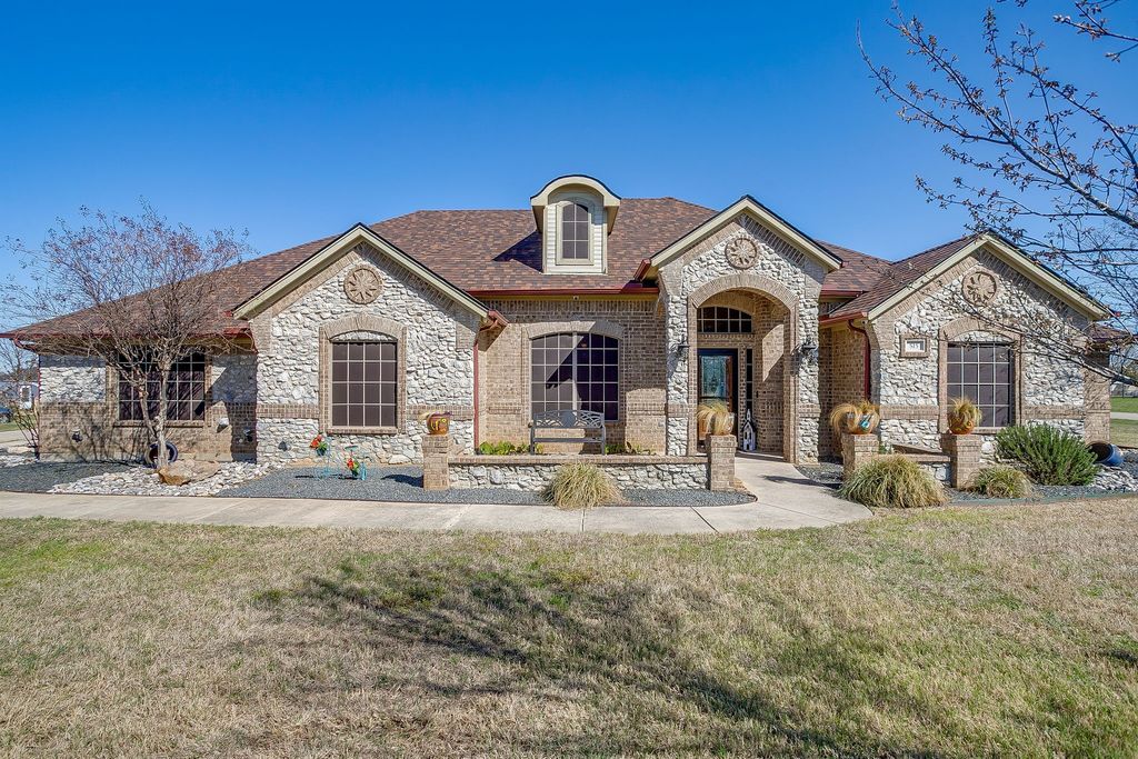 515 Morrow Road, Springtown, TX 76082