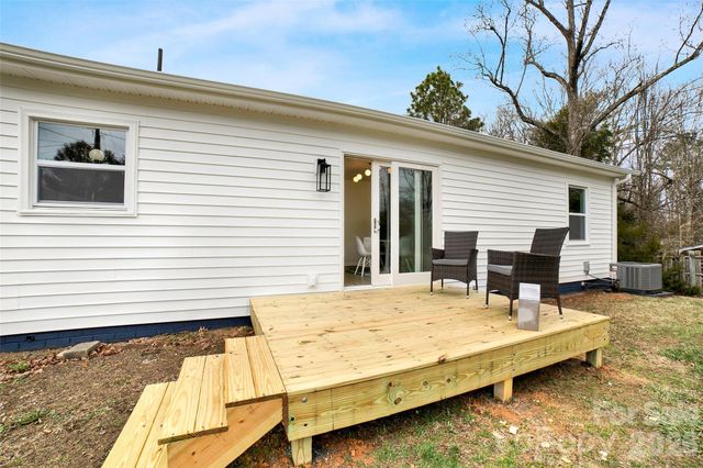 1801 Highland Avenue, Morganton, NC 28655