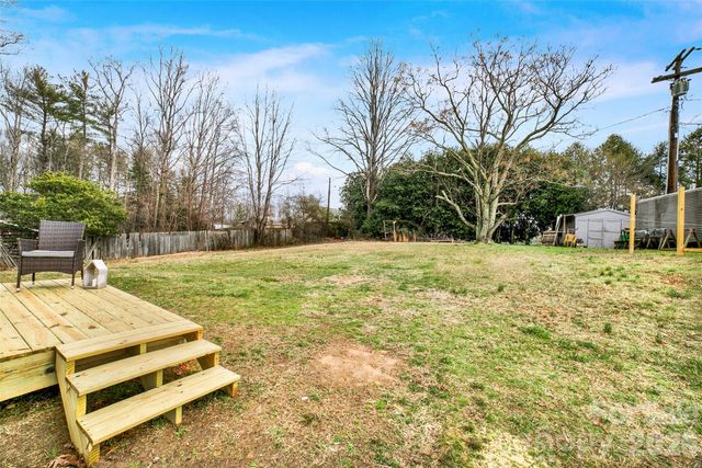 1801 Highland Avenue, Morganton, NC 28655