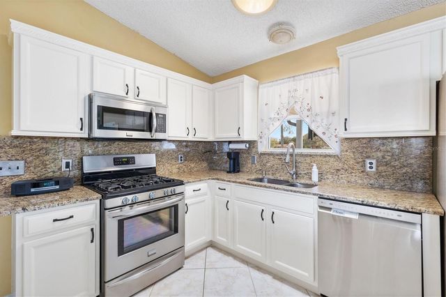 1611 ALHAMBRA WAY, The Villages, FL 32162