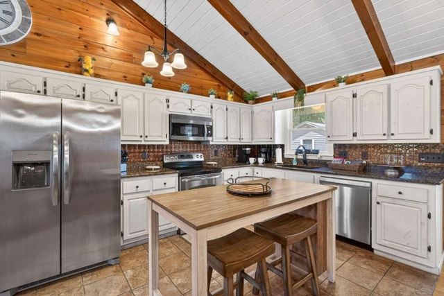 353 Sunrise Road, Blue Ridge, GA 30513