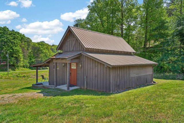 353 Sunrise Road, Blue Ridge, GA 30513