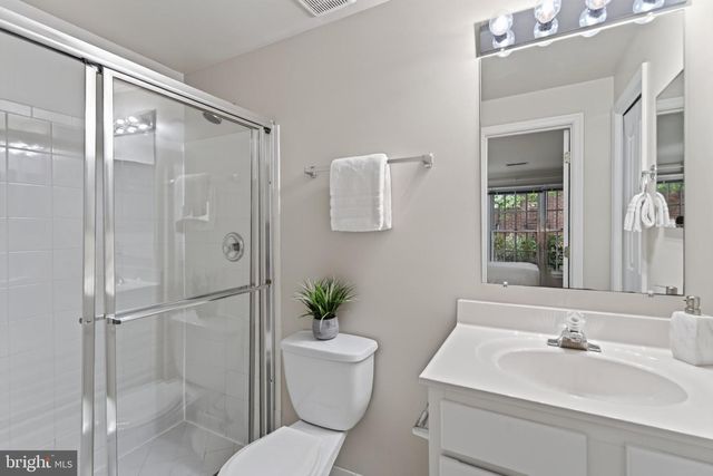1146 N VERNON ST, Arlington, VA 22201