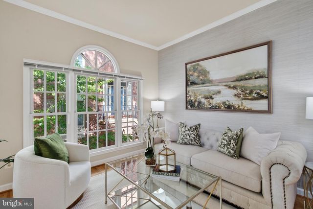 1146 N VERNON ST, Arlington, VA 22201