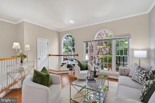1146 N VERNON ST, Arlington, VA 22201